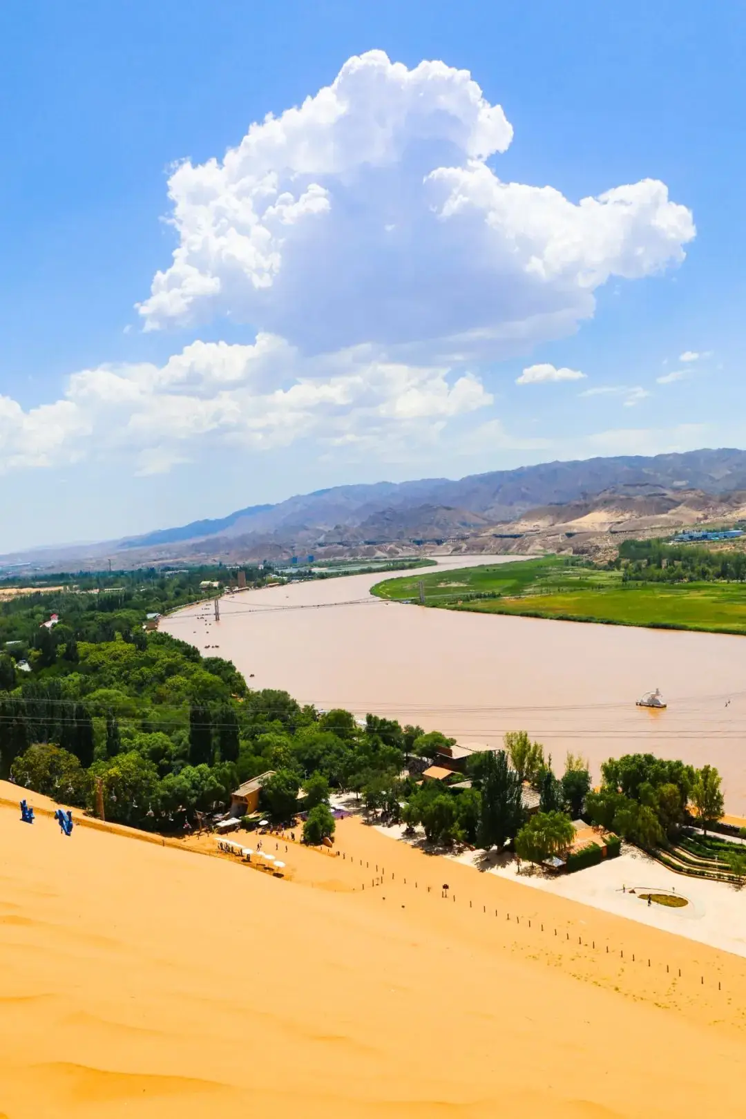 沙坡头全景 - 沙漠与黄河相遇全景图